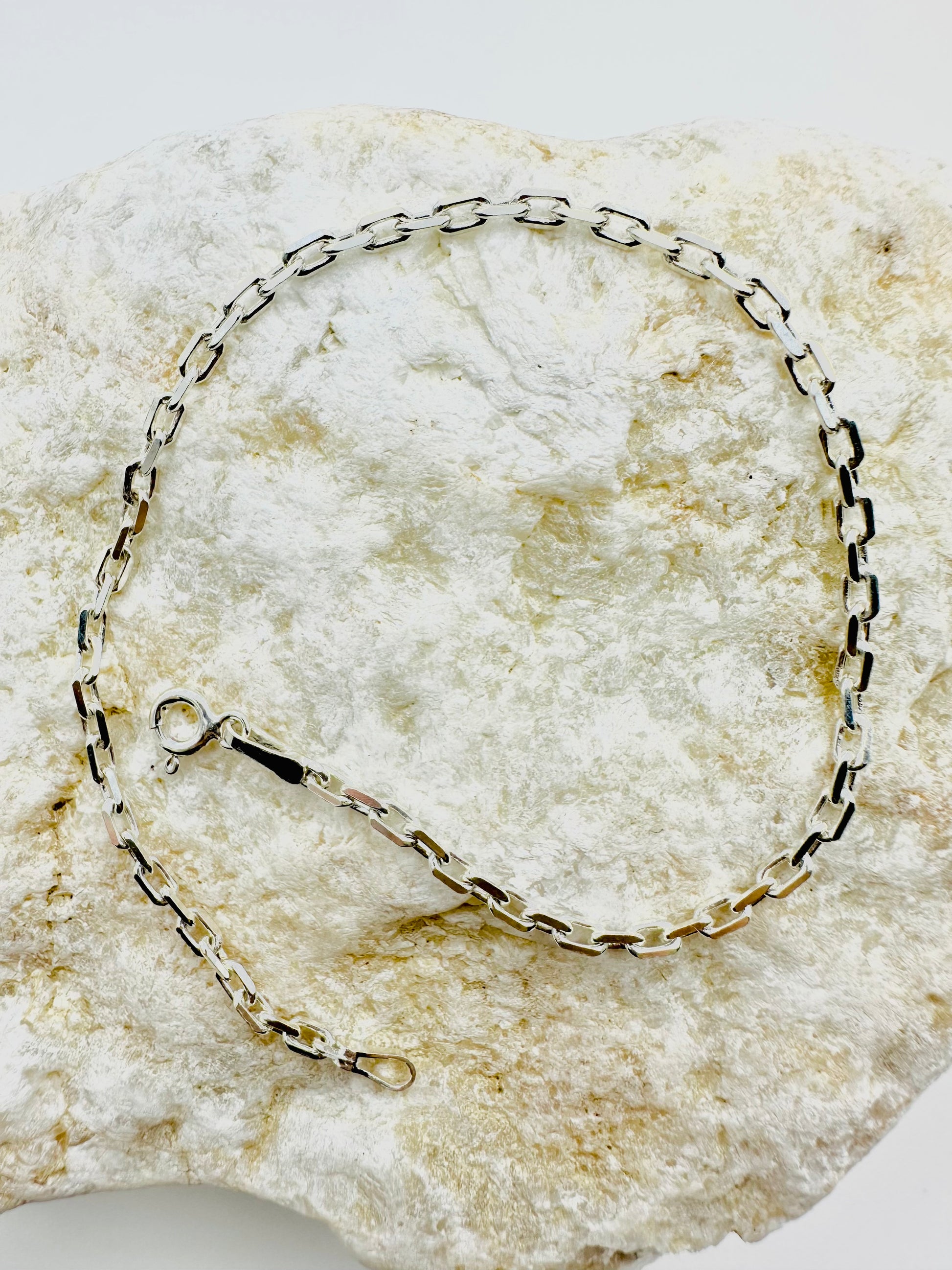 Chain the Men Sterling Silver Minimalist Mens Bangkok Cable Bracelet 8 inch